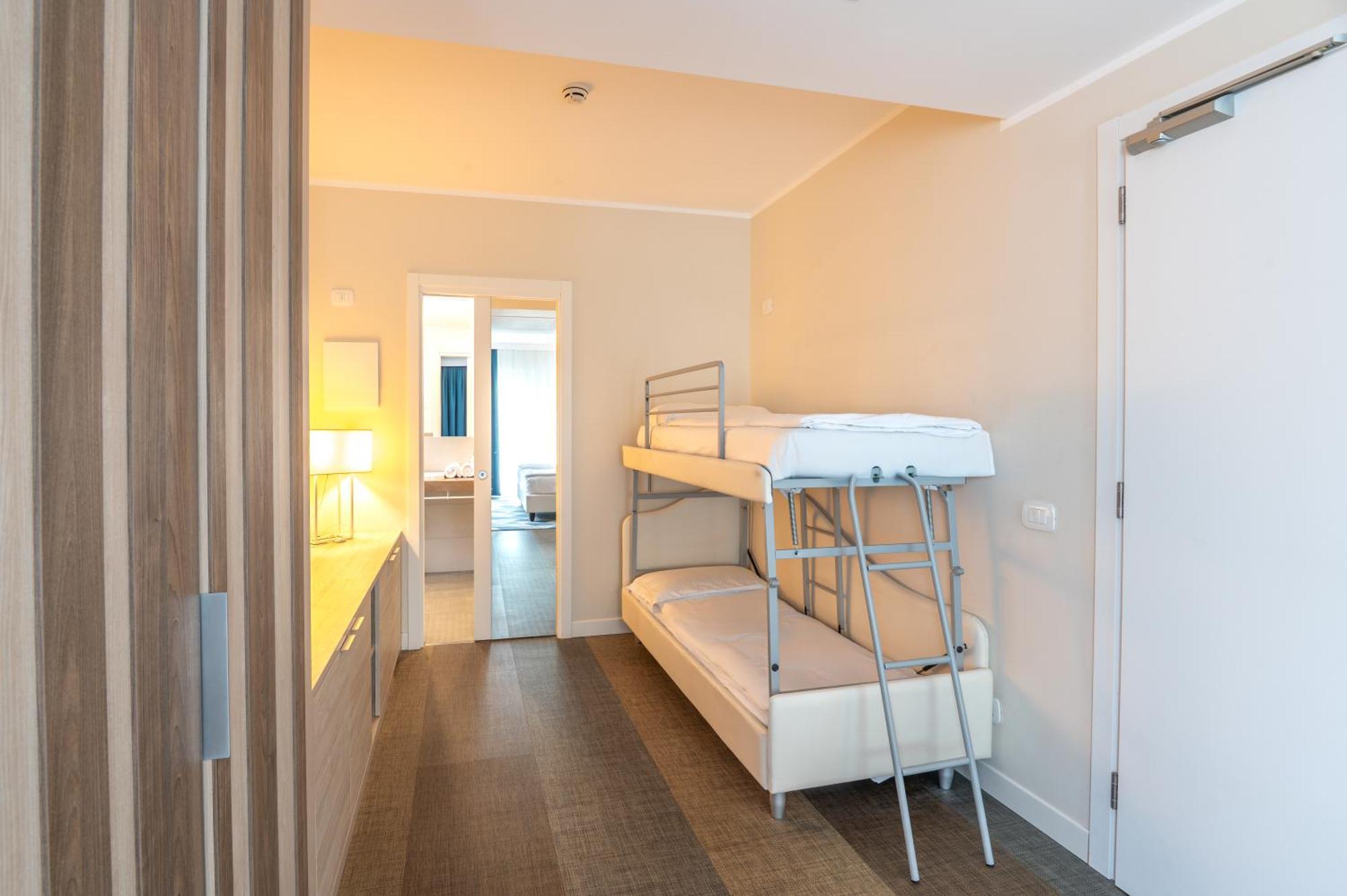 Hotel Europa Garda  Exteriör bild