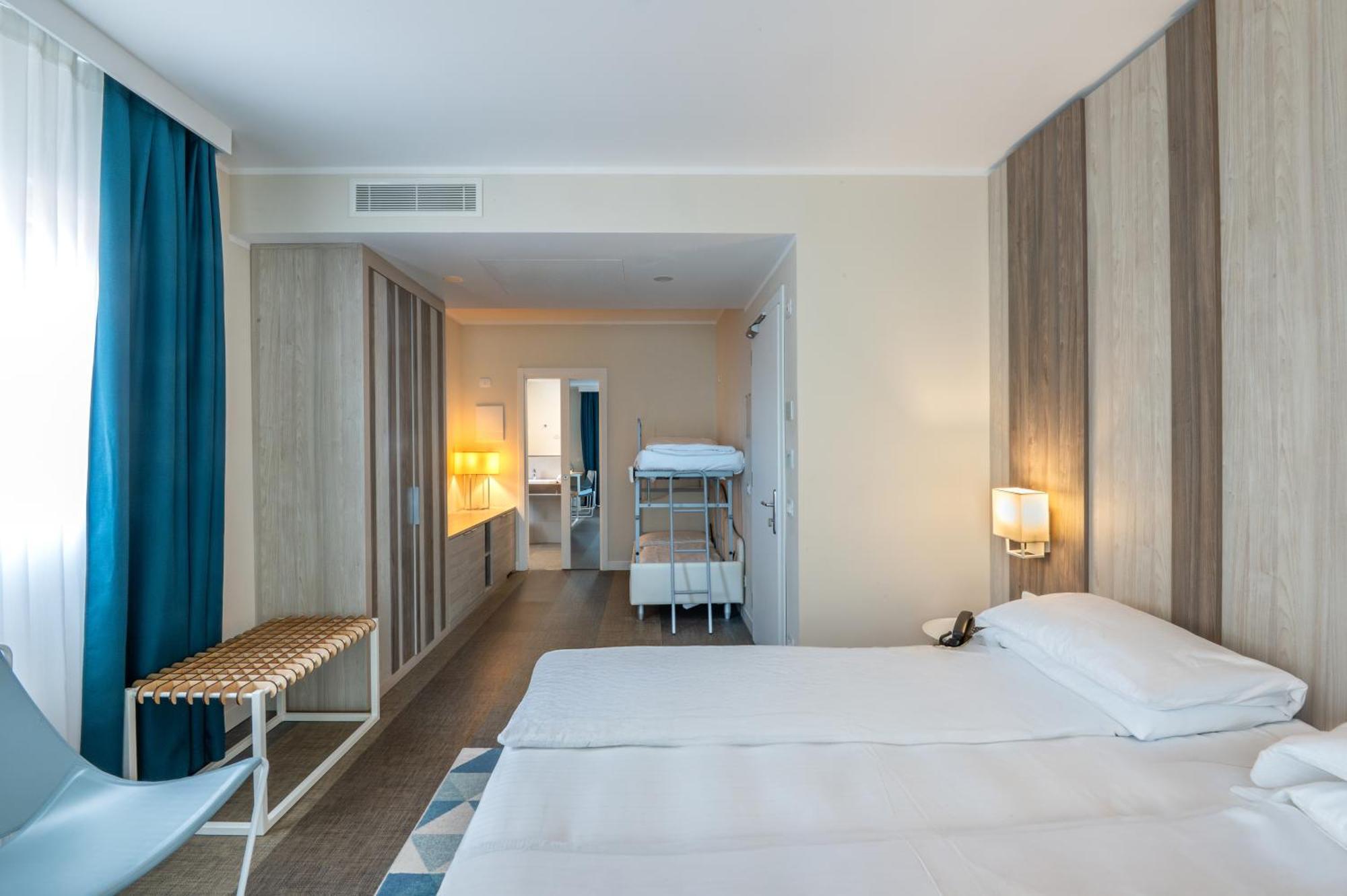 Hotel Europa Garda  Exteriör bild