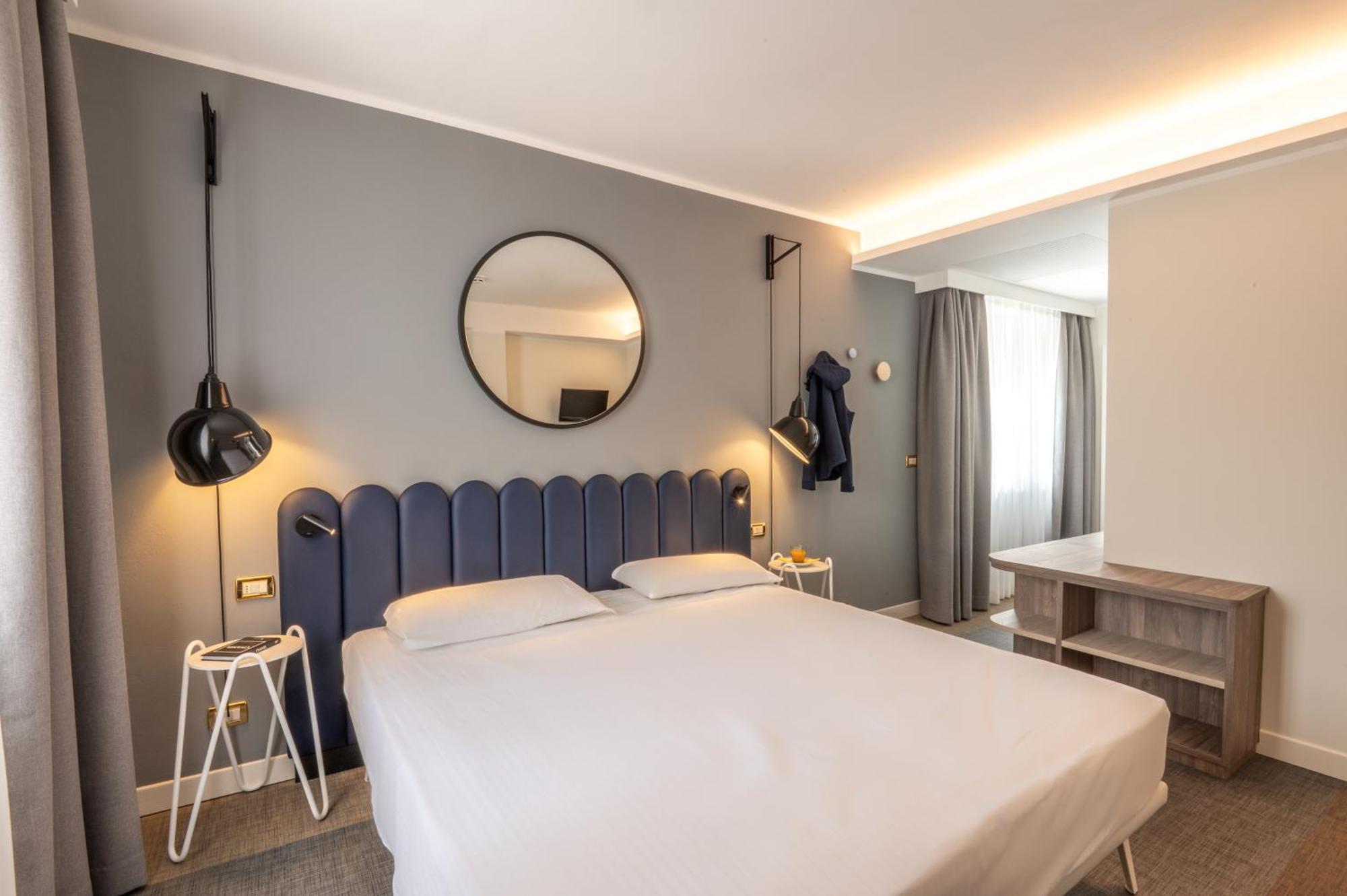 Hotel Europa Garda  Exteriör bild