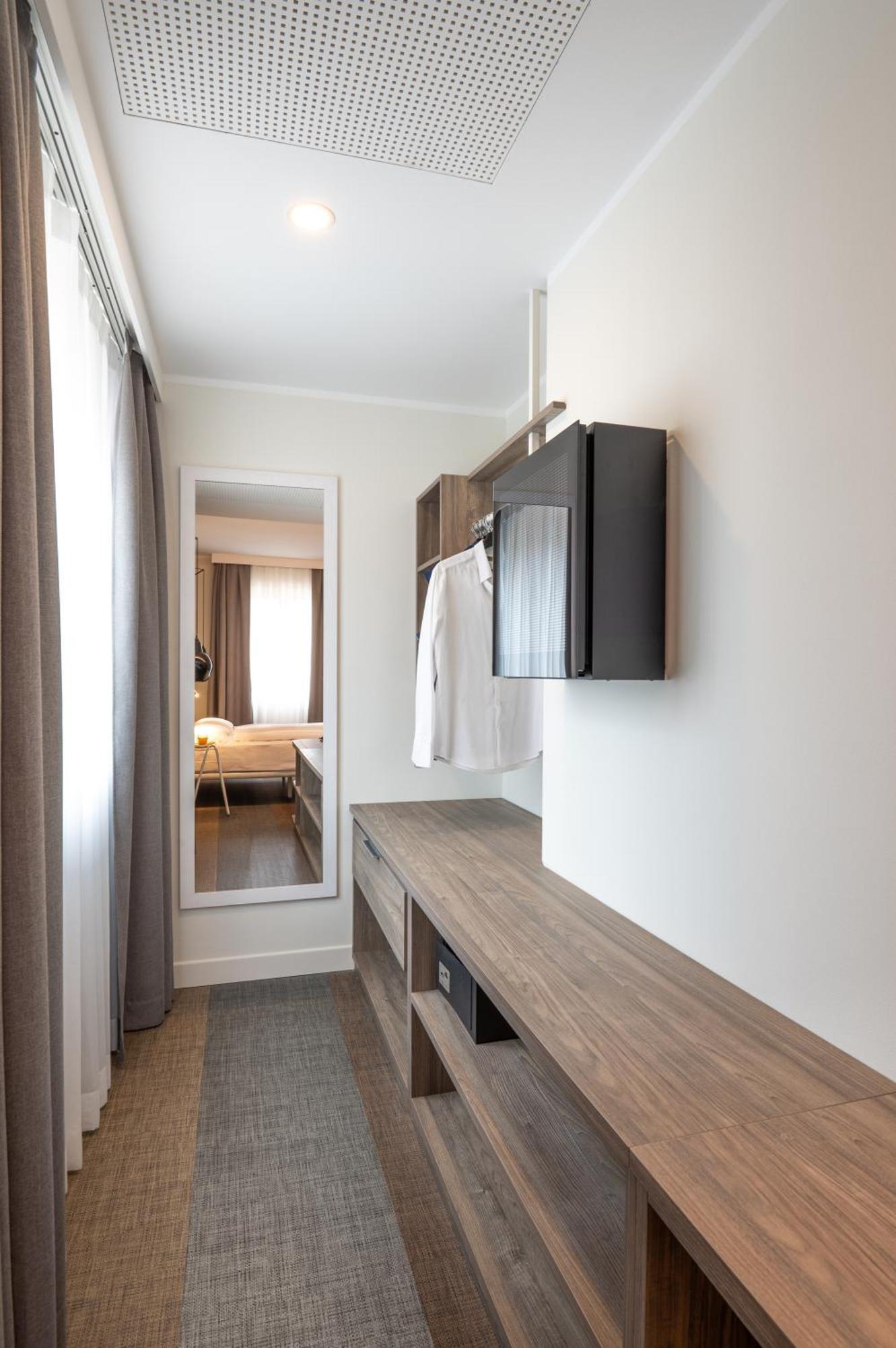 Hotel Europa Garda  Exteriör bild