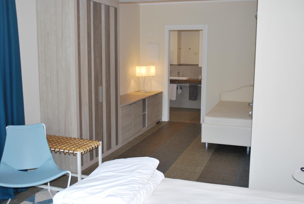 Hotel Europa Garda  Exteriör bild